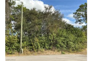 3700 Dora Avenue, Lehigh Acres, FL 33971 - MLS#226007128