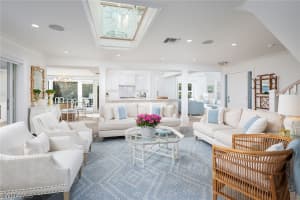 230 6th Avenue, Naples, FL 34102 - MLS#226007183