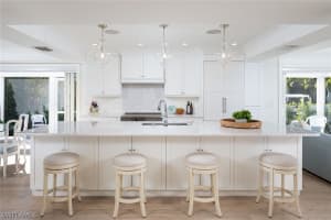 230 6th Avenue, Naples, FL 34102 - MLS#226007183