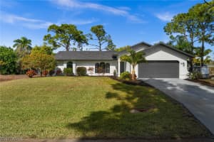 8137 Pelican Rd, Fort Myers