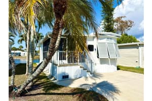 442 Cheetah Dr 442, Naples