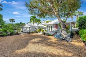 1375 Gordon Drive, Naples, FL 34102 - MLS#226007225