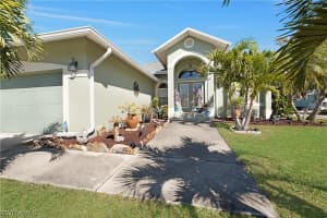 9877 Delaware Street, Bonita Springs, FL 34135 - MLS#226007228