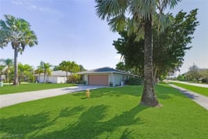 104 Johnnycake Drive, Naples, FL 34110 - MLS#226007253