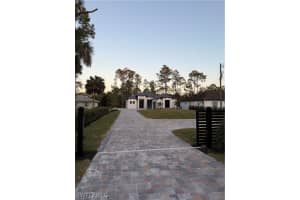 526 16th Street, Naples, FL 34117 - MLS#226007270