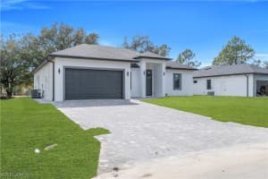 3011 14th Street, Lehigh Acres, FL 33971 - MLS#226007306