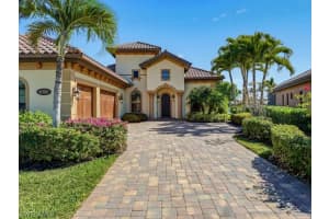 6300 Serano Way, Naples, FL 34113 - MLS#226007319