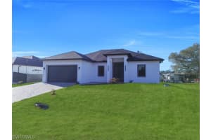 2803 3rd Street, Lehigh Acres, FL 33971 - MLS#226007325