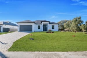 2803 3rd Street, Lehigh Acres, FL 33971 - MLS#226007325