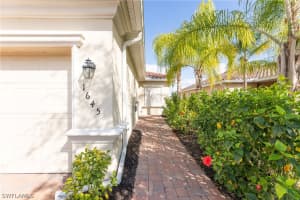 1645 Alameda Dr, Naples