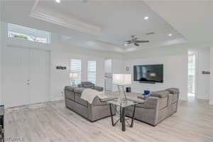 911 14th Street, Naples, FL 34117 - MLS#226007365