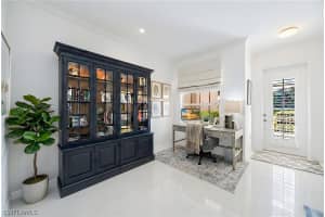 351 9th Avenue, Naples, FL 34102 - MLS#226007383