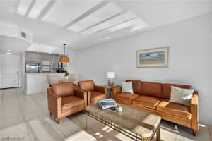 801 River Point Drive, Naples, FL 34102 - MLS#226007414