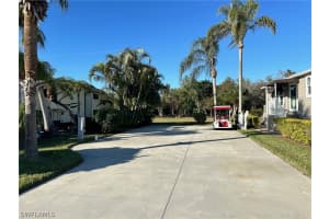 1623 Diamond Lake Circle, Naples, FL 34114 - MLS#226007439