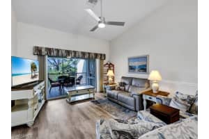 15435 Cedarwood Lane, Naples, FL 34110 - MLS#226007471