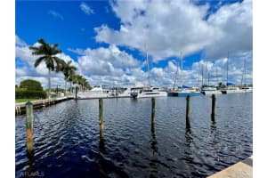 317 Sunrise Cay 204, Naples, FL 34114 - MLS#226007486