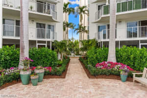 1300 Gulf Shore Boulevard, Naples, FL 34102 - MLS#226007499