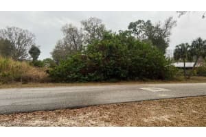 13901 NASSAU Drive, Fort Myers, FL 33905 - MLS#226007519