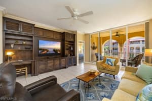410 Bayfront Pl 2407, Naples
