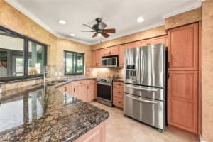738 Reef Point Cir, Naples