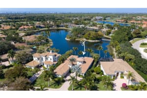 1705 Venezia Way, Naples, FL 34105 - MLS#226007624