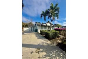 733 Pine Cone Lane, Naples, FL 34104 - MLS#226007679