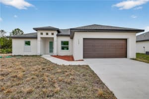 1402 7th Street, Lehigh Acres, FL 33972 - MLS#226007683