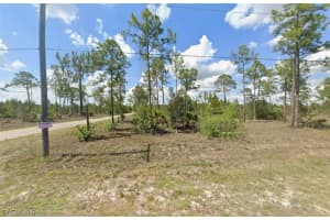 3001 10th Street, Lehigh Acres, FL 33972 - MLS#226007695