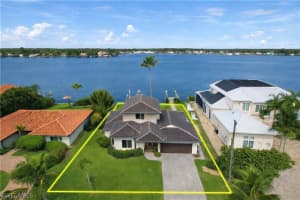 1535 Dolphin Lane, Naples, FL 34102 - MLS#226007709