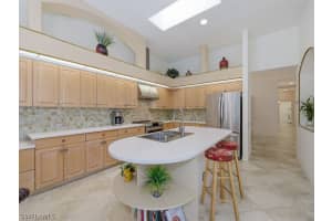 5835 Persimmon Way, Naples, FL 34110 - MLS#226007773