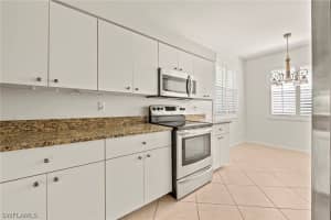 9350 Highland Woods Boulevard, Bonita Springs, FL 34135 - MLS#226007777