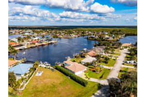 111 Newport Cay, Naples