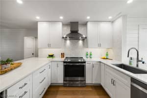 3135 Riviera Drive, Naples, FL 34103 - MLS#226007812