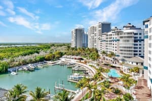 13675 Vanderbilt Dr 210, Naples