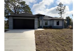 727 Drury Avenue, Lehigh Acres, FL 33974 - MLS#226007855