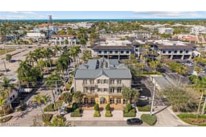 380 10TH Street, Naples, FL 34102 - MLS#226007934