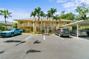 5700 Woodmere Lake Circle, Naples, FL 34112 - MLS#226007938