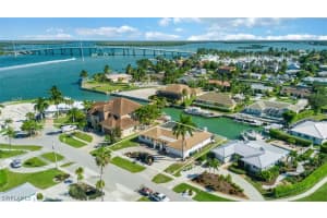 955 Iris Court, Marco Island, FL 34145 - MLS#226007947