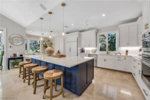 4356 Pond Apple Drive, Naples, FL 34119 - MLS#226007961