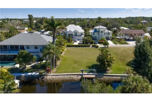 27257 Barbarosa Street, Bonita Springs, FL 34135 - MLS#226007965