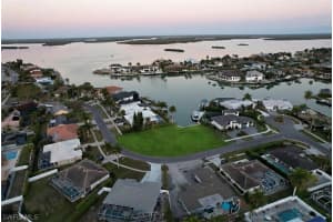 711 Fairlawn Court, Marco Island, FL 34145 - MLS#226007991