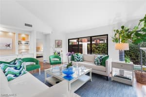 515 Bay Villas Lane, Naples, FL 34108 - MLS#226007992