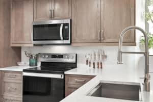 3219 Horse Carriage Way, Naples, FL 34105 - MLS#226008012