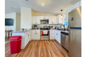 123 Cortez Way, Fort Myers Beach, FL 33931 - MLS#226008016