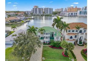 390 Oak Avenue, Naples, FL 34108 - MLS#226008030