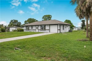 803 Monroe Drive, Lehigh Acres, FL 33936 - MLS#226008061