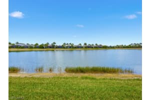 14591 Edgewater Cir, Naples