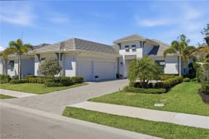 9700 Moonflower Ln, Naples