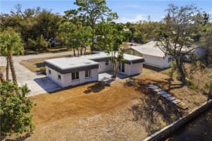 1021 April Lane, North Fort Myers, FL 33903 - MLS#226008162