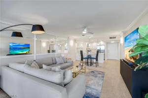 5 Bluebill Avenue, Naples, FL 34108 - MLS#226008170